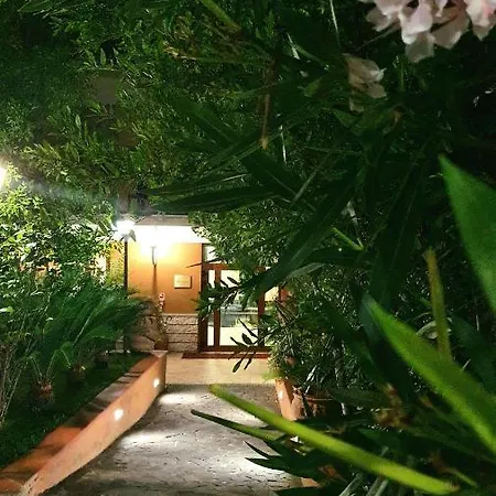 Hotel Leonardo 3*