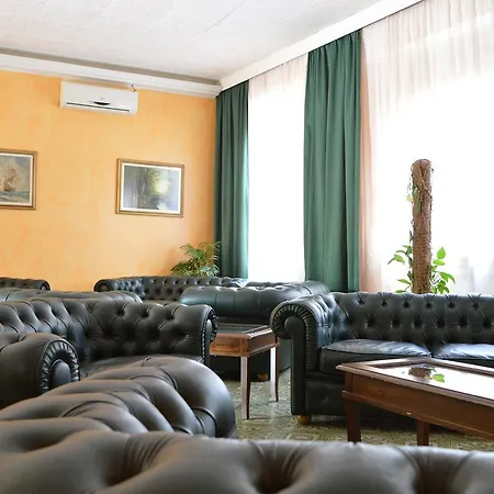 Hotel Leonardo 3*