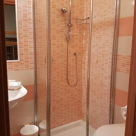 Hotel Leonardo 3*