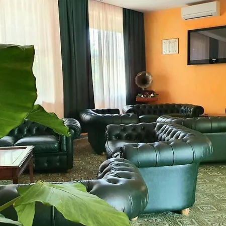 Leonardo Hotel 3*